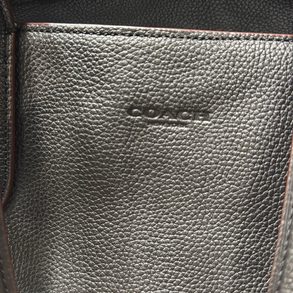 Like New! Coach Metropolitan Soft Tote - Picture 4 of 9